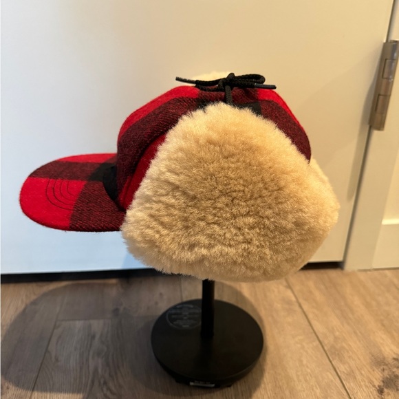 New WOT Filson Double Mackinaw Red and Black Wool Hat - Picture 3 of 8